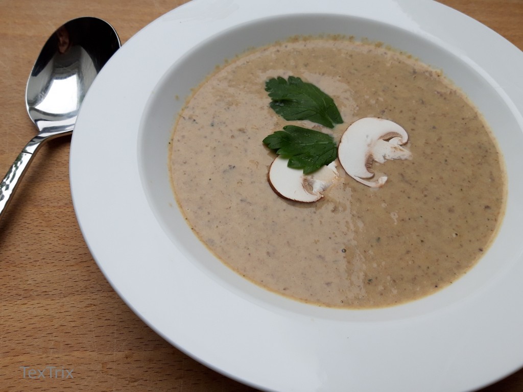 Cremige Pilzsuppe mit Espresso | Rezepte | kaffee-welt24.de