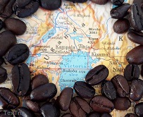 Landkarte-Uganda-mit-Robusta-BohnenLqjeNyFKuwL7x