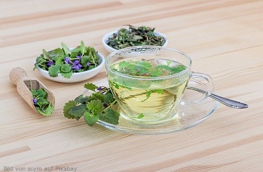Beispielbild Kraeutertee Bild-von-scym-auf-Pixabay
