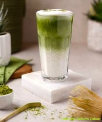 Matcha-Latte-mit-Matcha-Zubeh-r