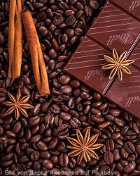 kaffeebohnen-schokolade-und-gewuerze